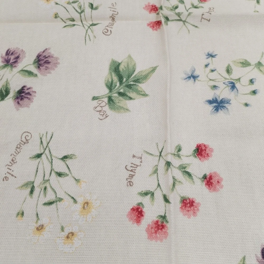 Set of 4 Vintage Botanical Herb Cloth Napkins 17